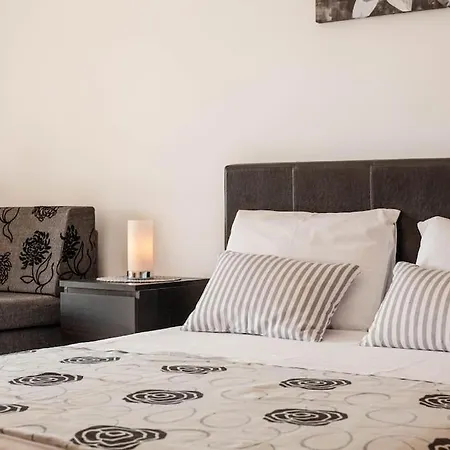 Lori Апартаменты Пула