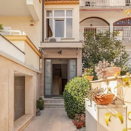 Lori Apartman *