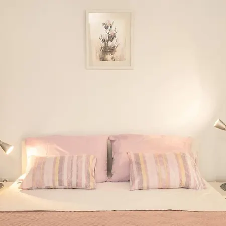Lori Apartman *